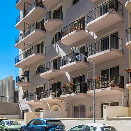 Spacious 3 Bedroom Apartment In The Heart Of St Julians Saint Julian's Dış mekan fotoğraf