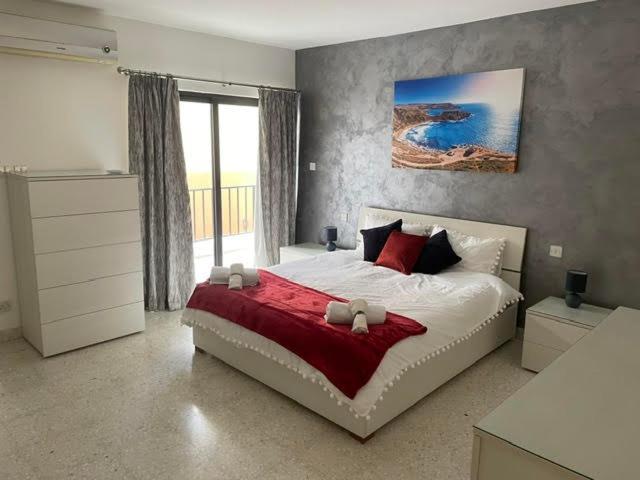 Spacious 3 Bedroom Apartment In The Heart Of St Julians Saint Julian's Dış mekan fotoğraf