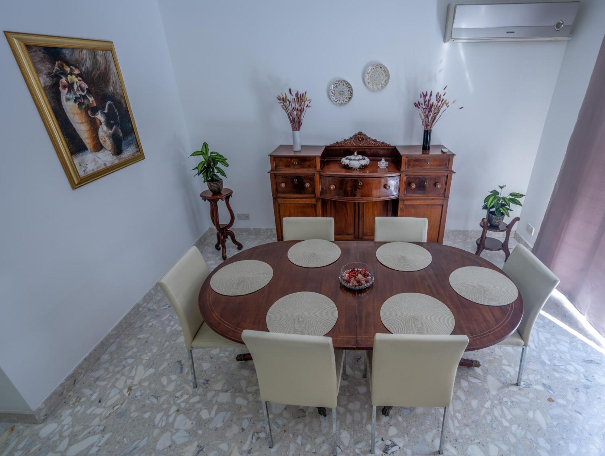 Spacious 3 Bedroom Apartment In The Heart Of St Julians Saint Julian's Dış mekan fotoğraf