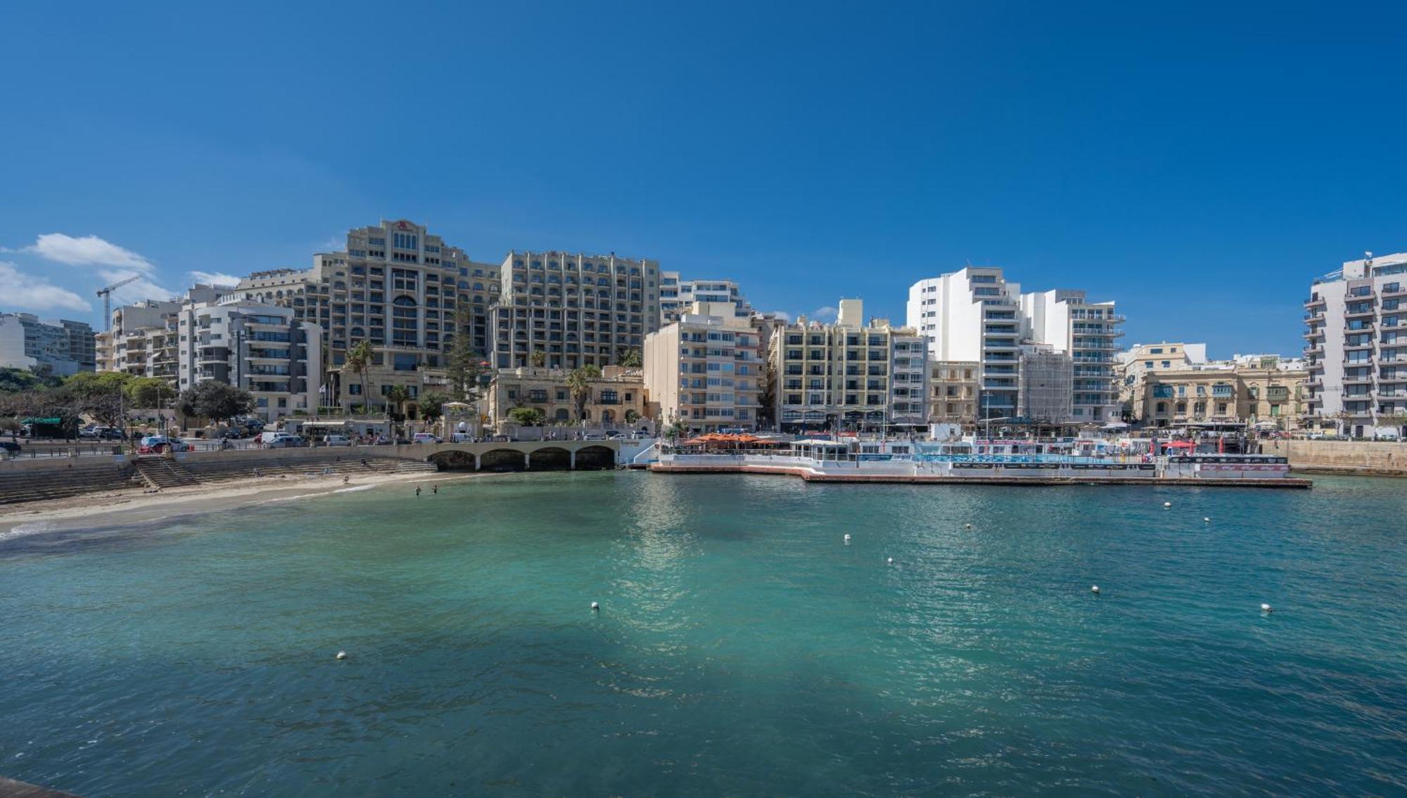 Spacious 3 Bedroom Apartment In The Heart Of St Julians Saint Julian's Dış mekan fotoğraf