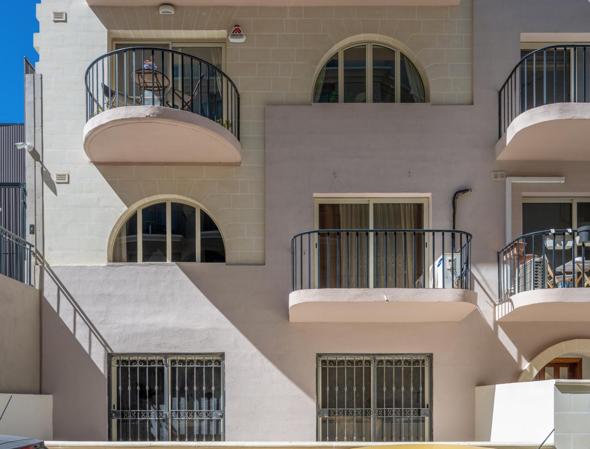 Spacious 3 Bedroom Apartment In The Heart Of St Julians Saint Julian's Dış mekan fotoğraf