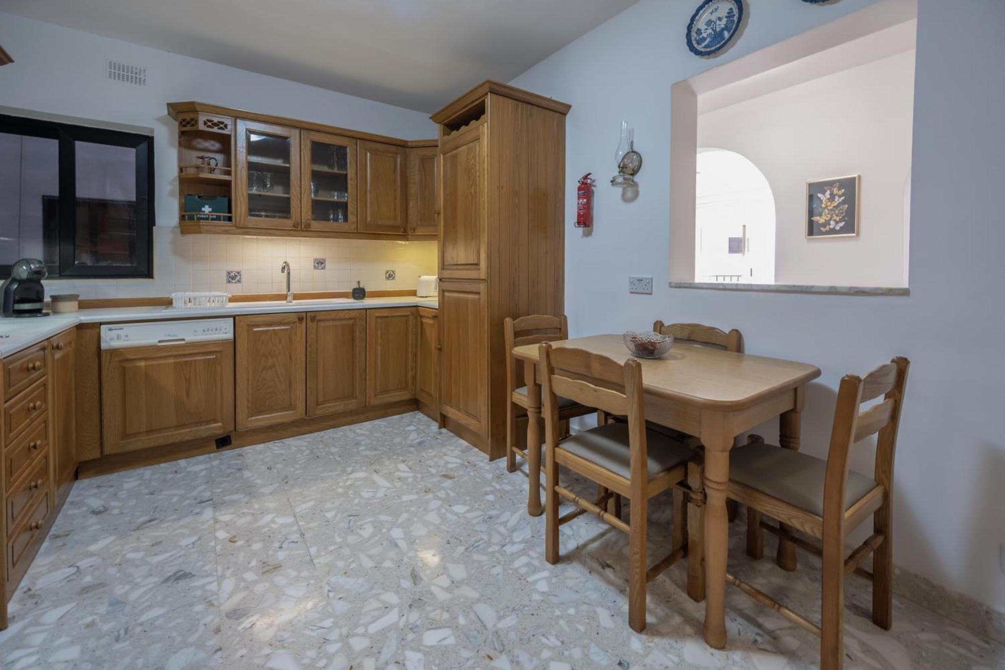 Spacious 3 Bedroom Apartment In The Heart Of St Julians Saint Julian's Dış mekan fotoğraf