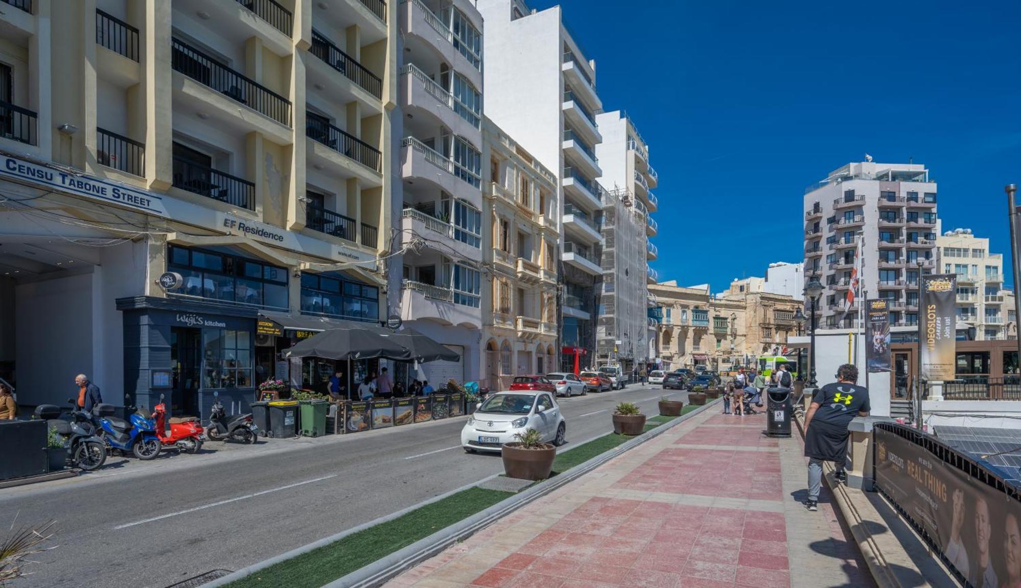 Spacious 3 Bedroom Apartment In The Heart Of St Julians Saint Julian's Dış mekan fotoğraf